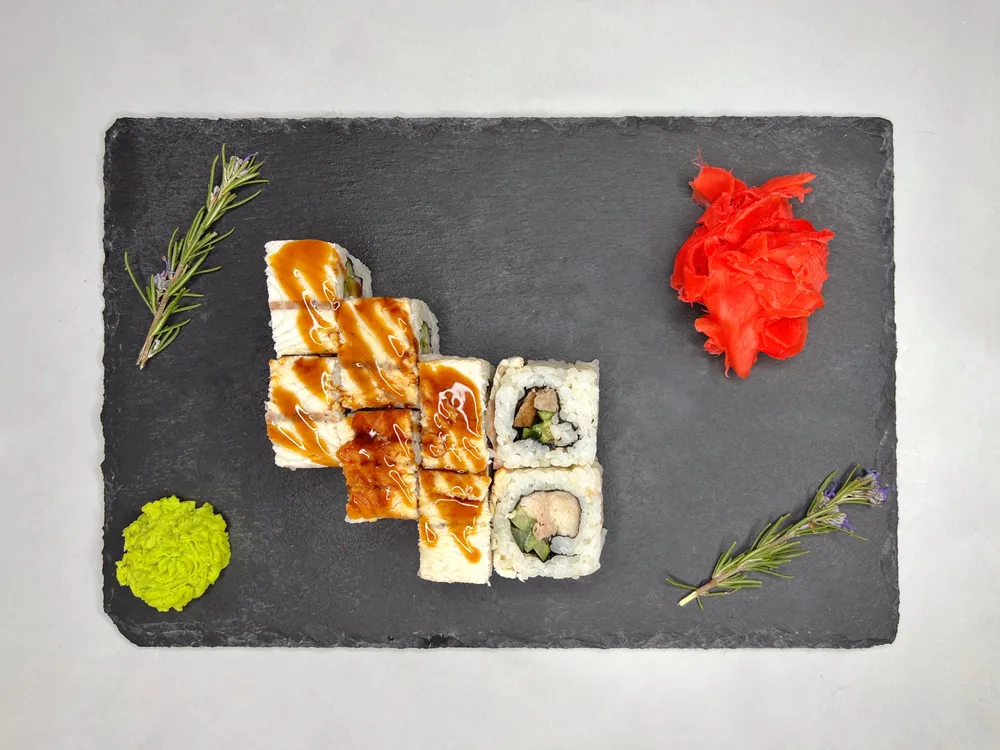 Ролл Золотой Дракон